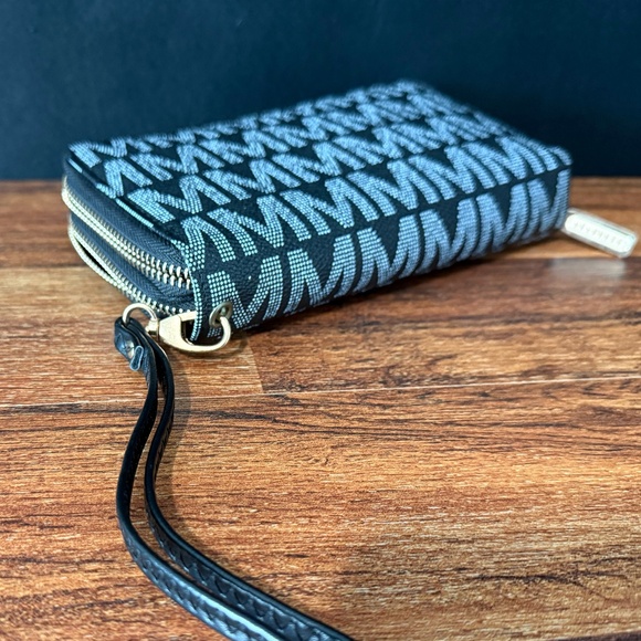 Wallet - Picture 12 of 15